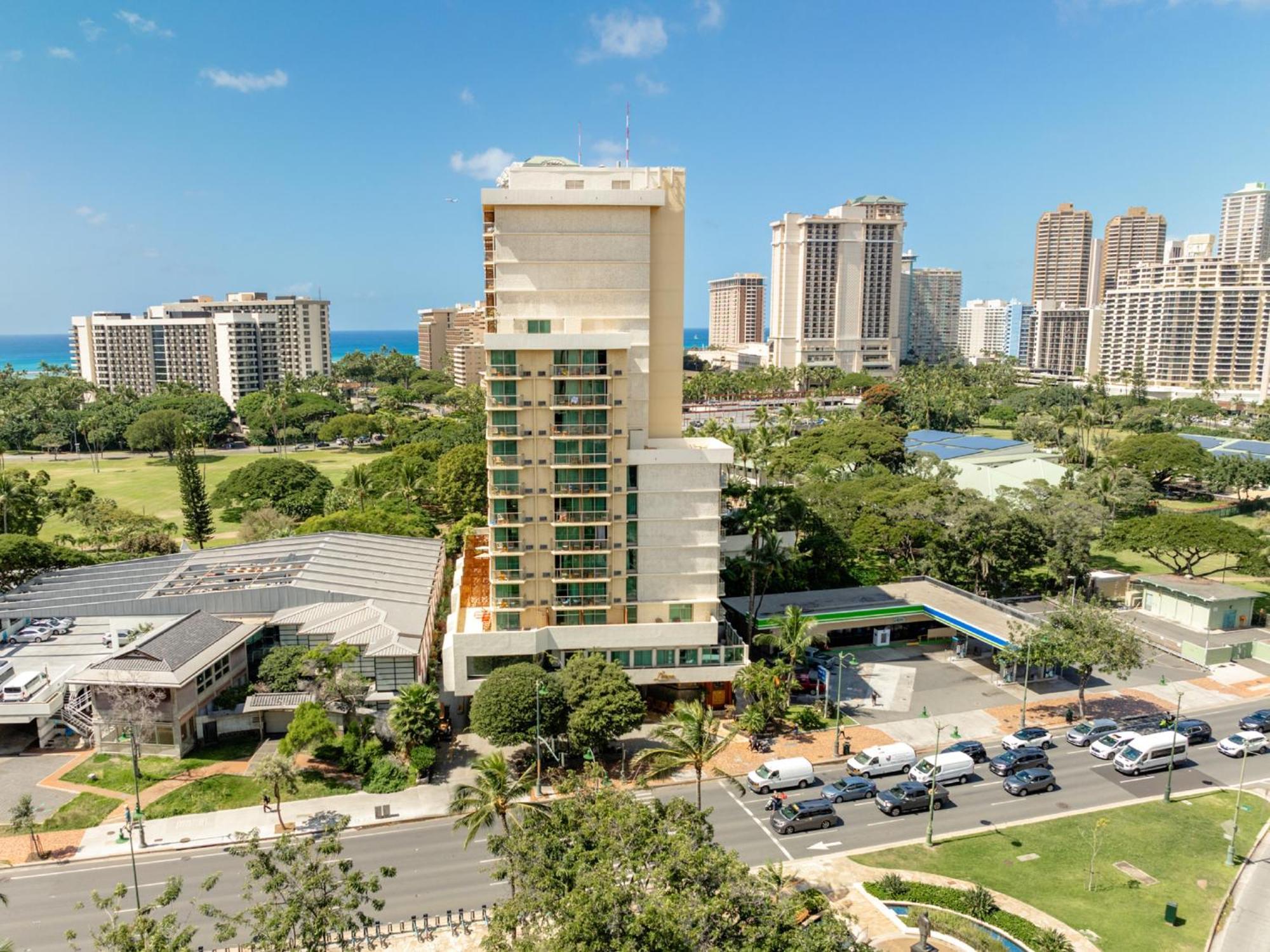 Luana Waikiki Hotel & Suites Honolulu Exterior photo